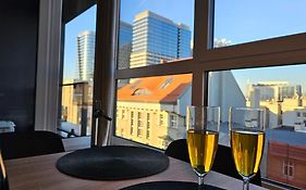 Urban Apartments Opolska 10 No 61 - Balcony - Air Condition - Rooftop Garden - Free Garage